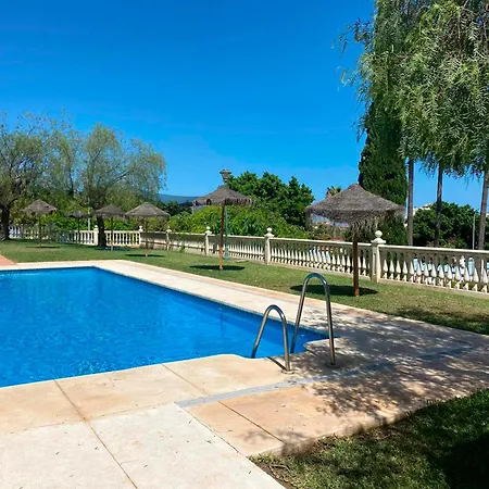 Camorreto & Pool Apartment